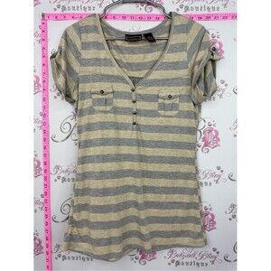 Licorice Button-Front V-Neck Stripe Tee - Gray & Cream